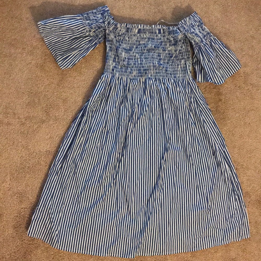 White and blue stripes dress